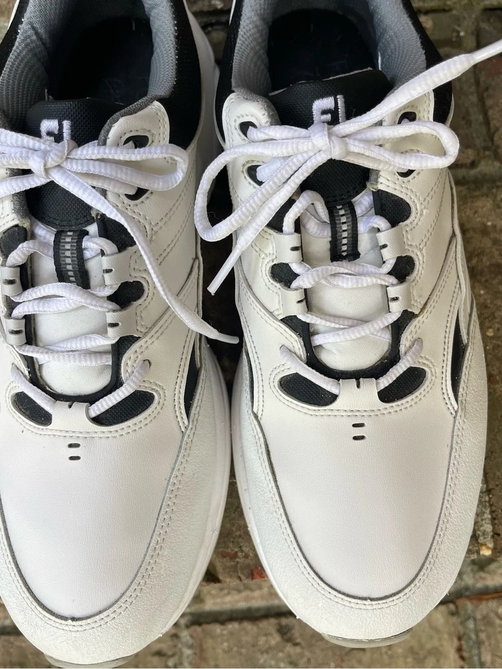 FootJoy Men’s Golf Shoes Size 10 White Black Spiked Leather 45428